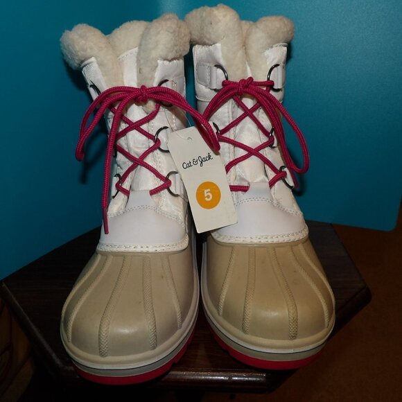Cat & Jack Lined Winter Boots White with Pink Laces Size 5 - Picture 2 of 8